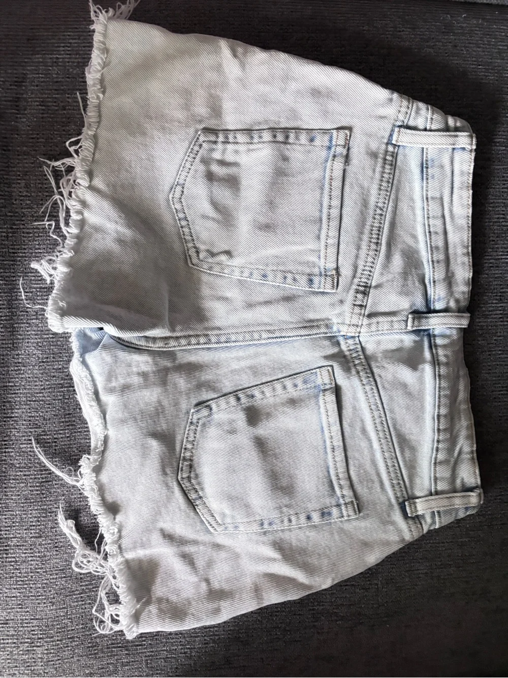 Light Wash Frayed Hem Denim Shorts
